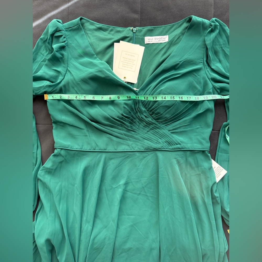 Mac Duggal Long Sleeve Chiffon Dress brand new with tag Color: Emerald size 14W - Picture 8 of 11